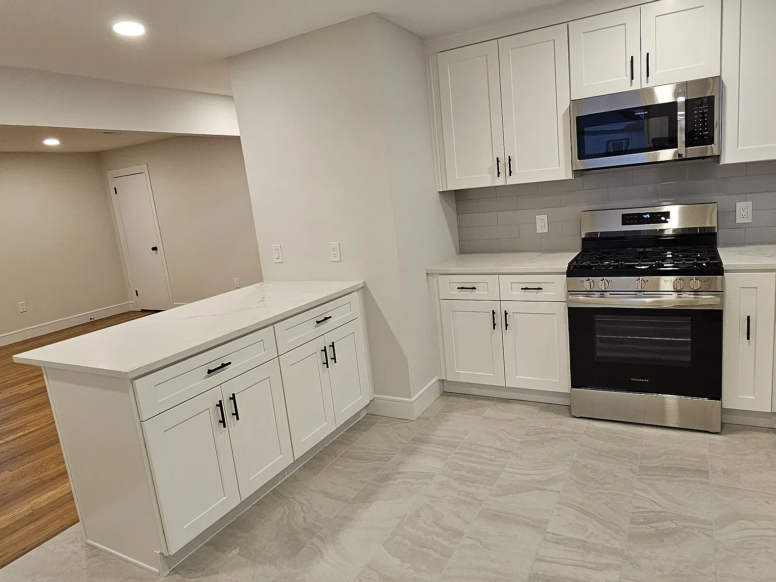 3 bed, $3,200 — Photo 4