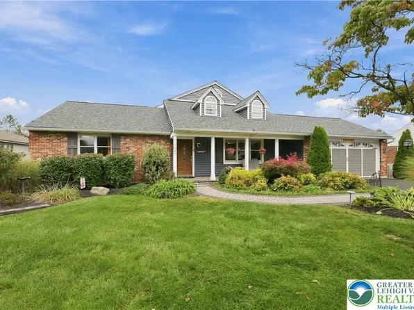 5207 Tilghman St, Coopersburg, PA 18036