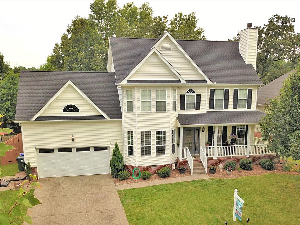 1st image of 216 Holly Ln