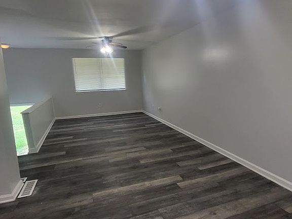3rd image of 3309 Goldenchain Dr