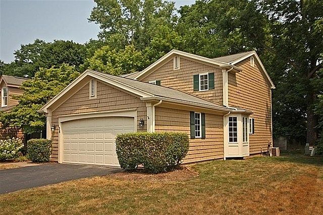 1st image of 128 Wood Creek Dr