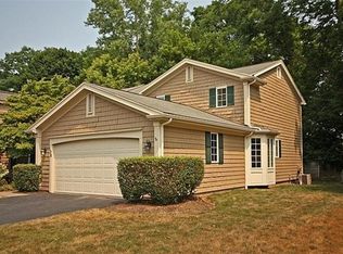 128 Wood Creek Dr, Pittsford, NY 14534
