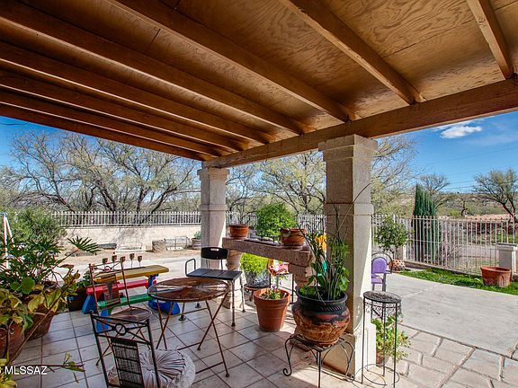 2nd image of 992 Paseo Lobo