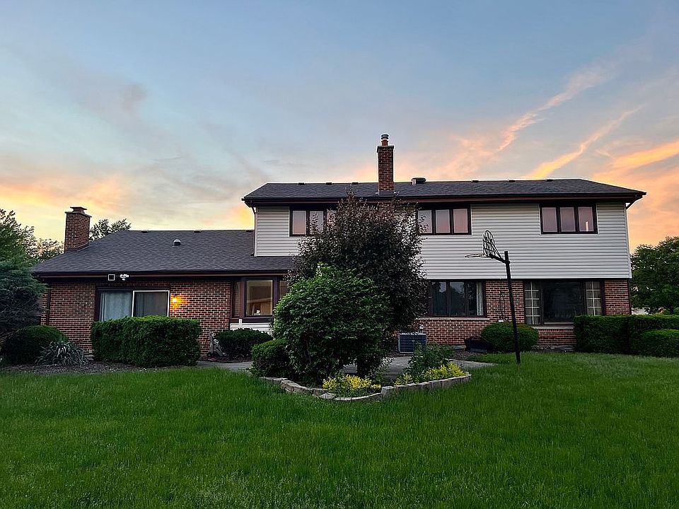 2nd image of 309 Ridgemoor Dr