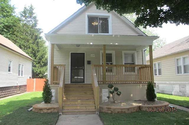 12507 S Emerald Ave photo 1