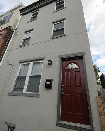 3rd image of 1311 E Hewson St