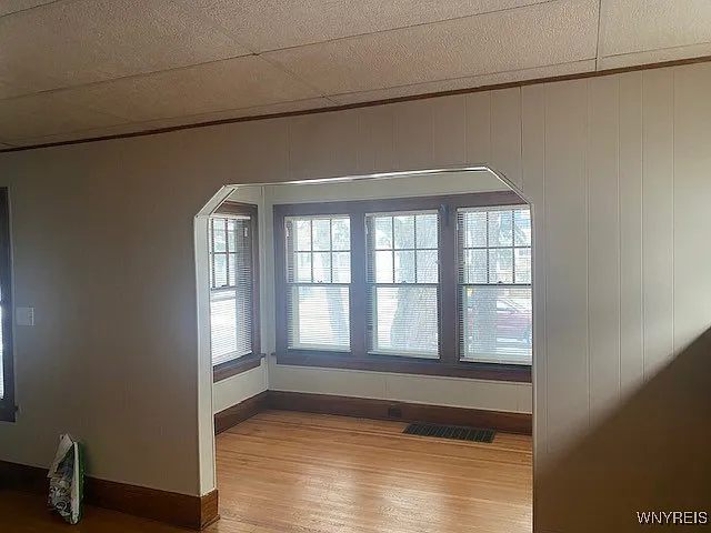 27 Henley Rd #LOWER — Photo 3