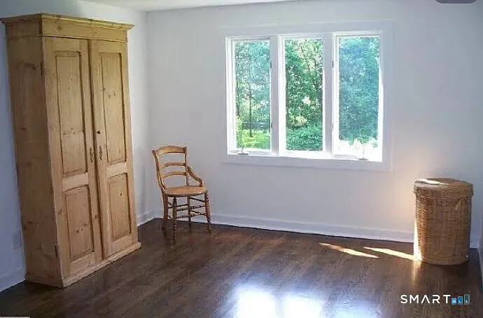 335 Greens Farms Rd — Photo 10
