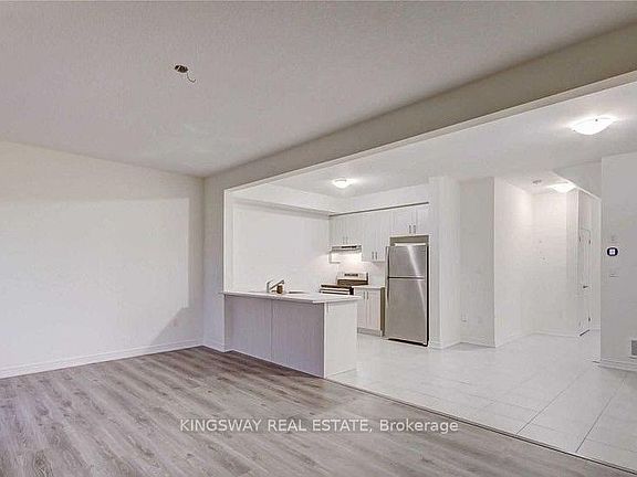 3rd image of 16 Bradbury Rd W