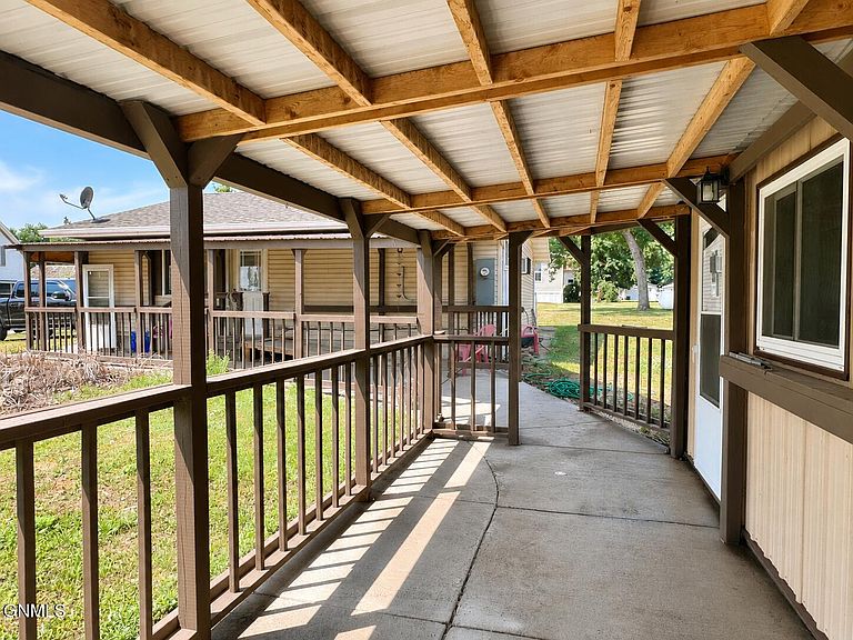 Listing photo 5
