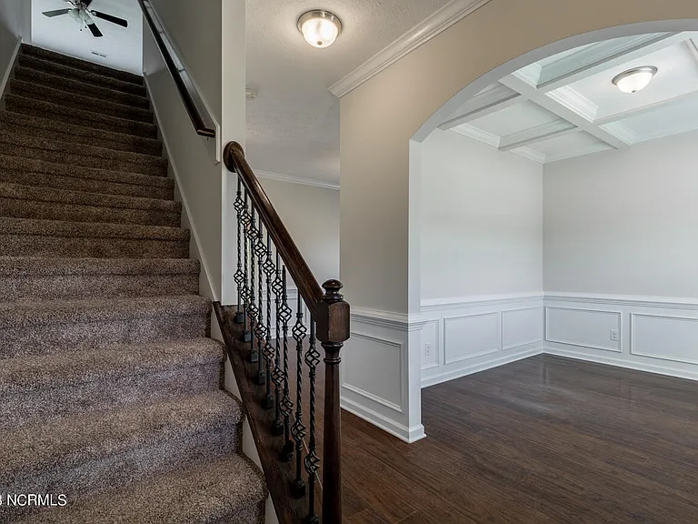 3118 Bettye Gresham Ln — Photo 3