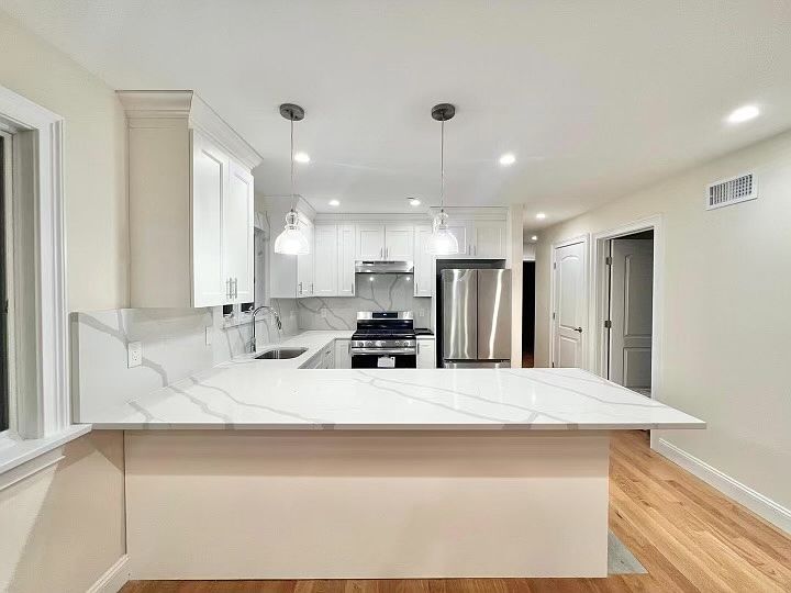 1st image of 14911 17th Ave #1