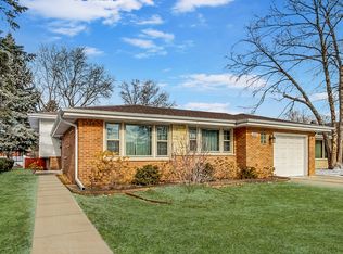 1220 Peterson Ave, Park Ridge, IL 60068