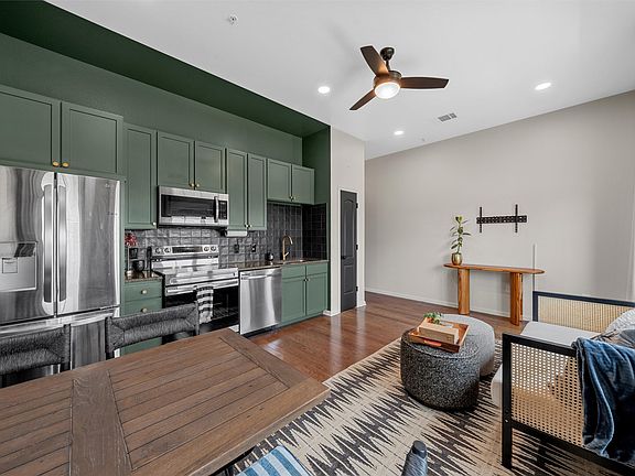5th image of 330 Austin Ave APT 328
