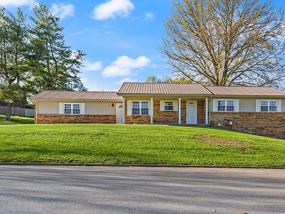 3rd image of 101 N Linnwood Ct