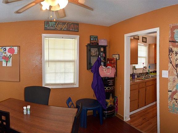 4th image of 411 E Aldine St