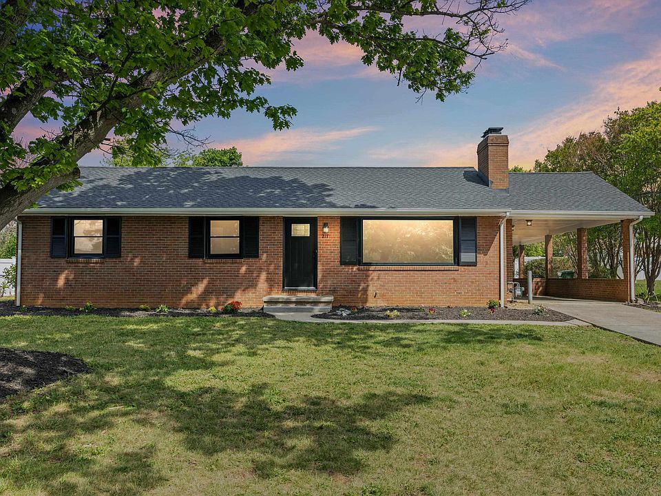 1st image of 217 Stonewall Dr
