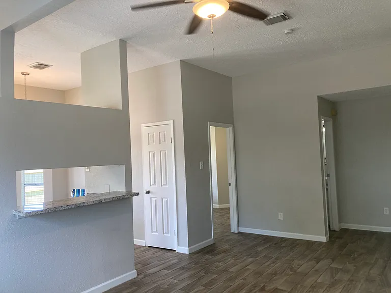 2540 Knoxville Dr — Photo 5