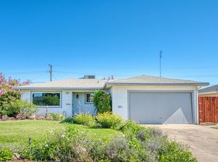 861 W Fairmont Ave, Clovis, CA 93612