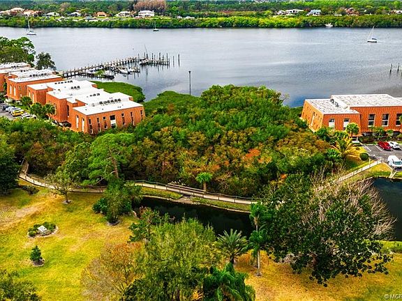 3rd image of 3100 SE Pruitt Rd APT E203