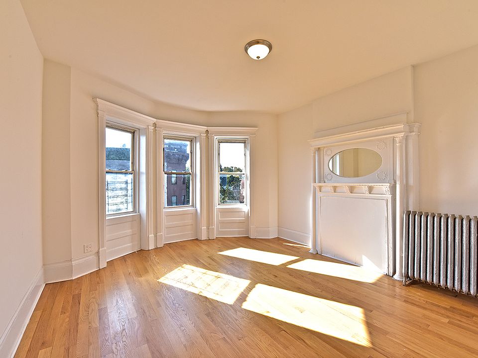 1st image of 293 Stuyvesant Ave APT 4L