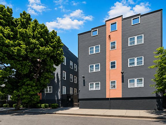 2nd image of 553 Sycamore St #112
