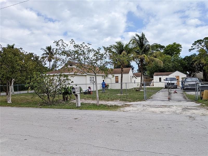 2nd image of 1046 NW 3rd Ave #1A