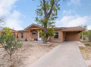 802 W 7th St, Del Rio, TX 78840