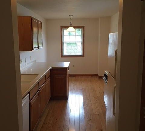 3rd image of 6131 Glen Eagles Dr