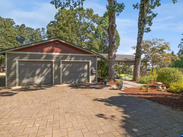 945 Downs St S, Salem, OR 97302