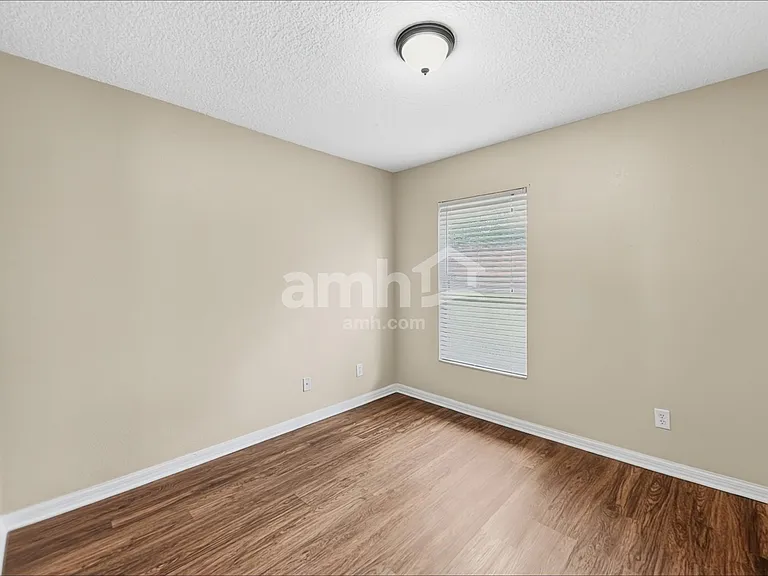 924 Burland Cir — Photo 15