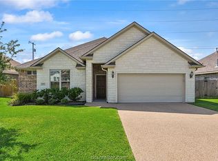 3082 Peterson Cir, Bryan, TX 77802