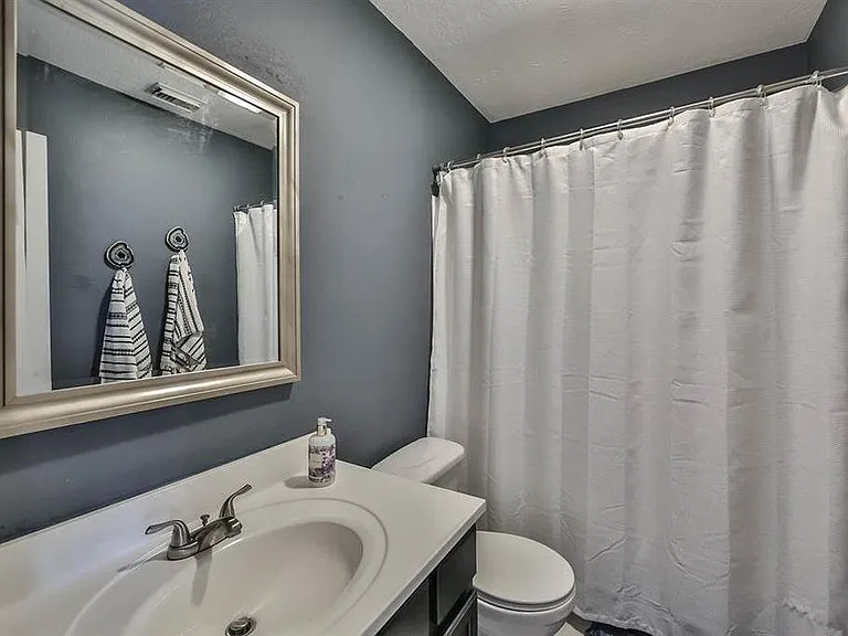 1018 Ruthven St — Photo 10