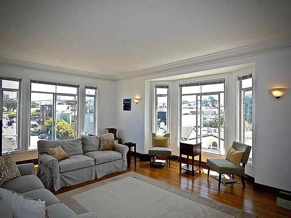 3rd image of 1580 Beach St APT 301