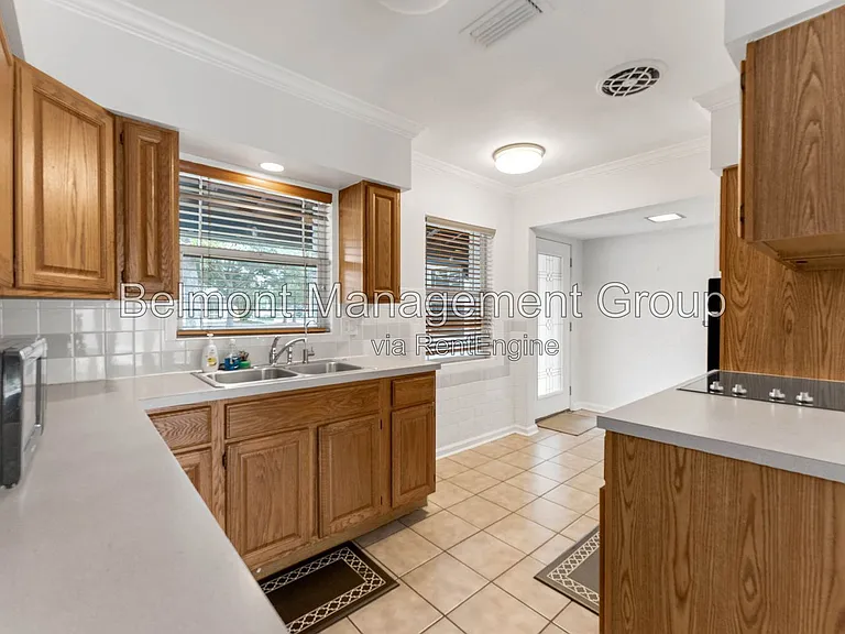 2366 Coldstream Dr — Photo 5