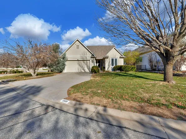 12610 E Bradford Cir, Wichita, KS 67206
