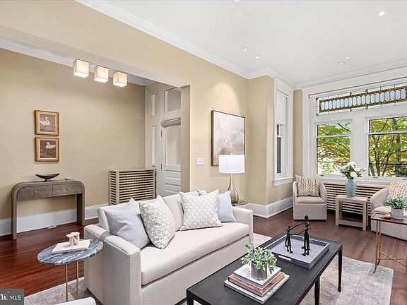 5th image of 1617 35th St NW