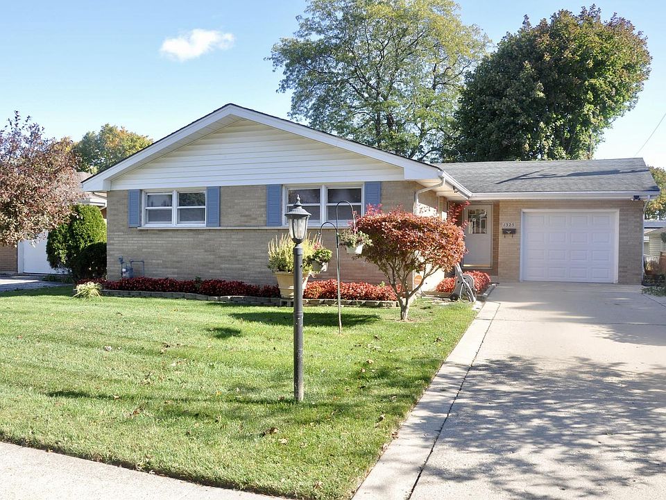 1st image of 1325 Leith Ave