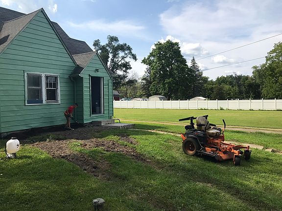 2nd image of 1204 N Day Ave