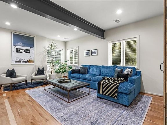 3rd image of 2412 Forest Ave