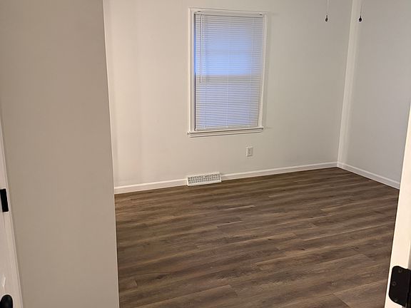 5th image of 1522 E Camino Alto St