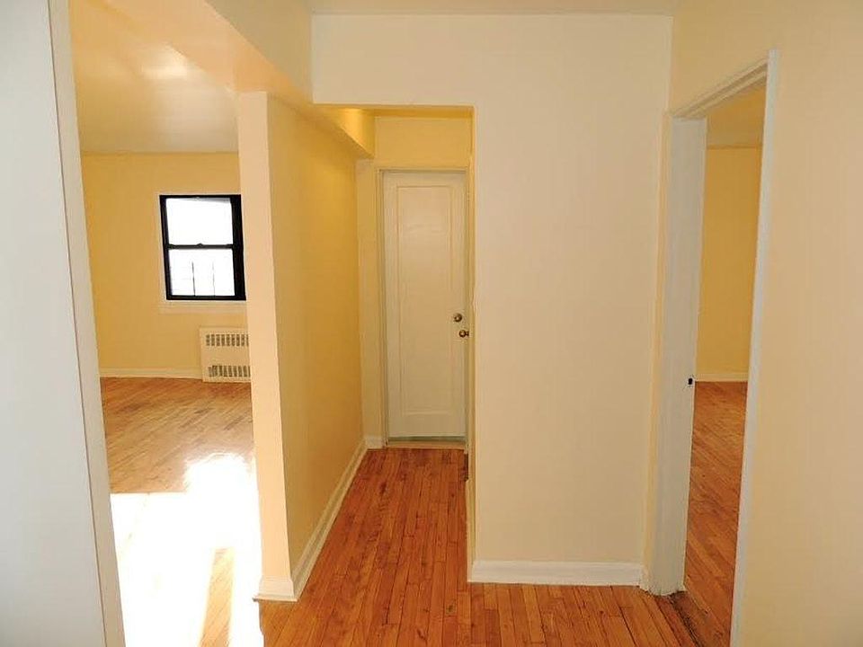 2nd image of 15052 75th Ave