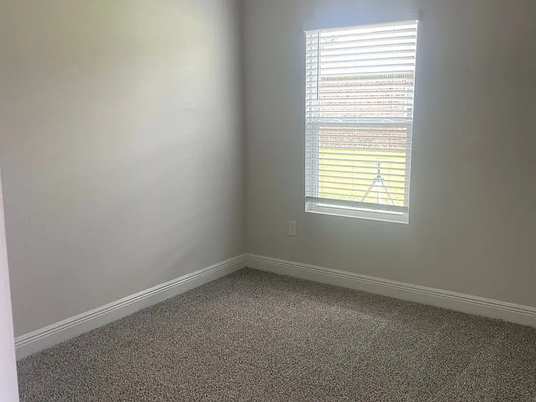 8178 Fox Hunt Dr — Photo 10