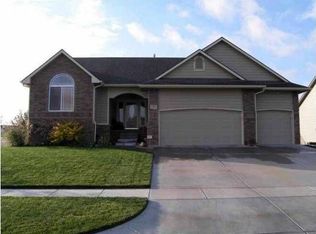 1321 E Rushwood Dr, Derby, KS 67037