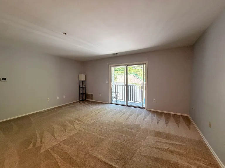 1635 King Ct — Photo 7