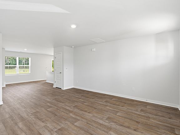 5th image of 1241 Skystone Loop NE