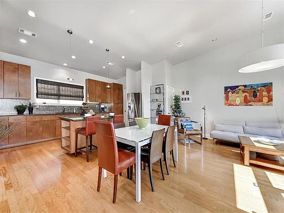 4th image of 1702 S Lamar Blvd Unit 31