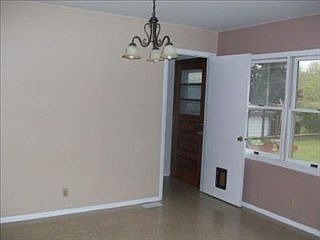 4th image of 6654 Portage Ave