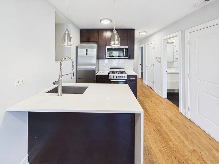 2819 W 25th St #2 — Photo 9
