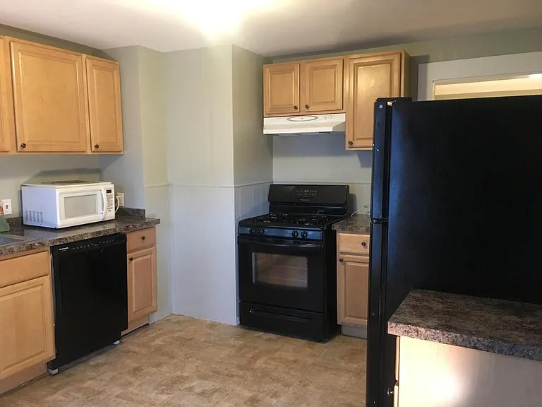 15 Ellsworth Ave — Photo 15